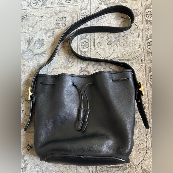 Coach Handbags - Coach Vintage Lulas Legacy Bag